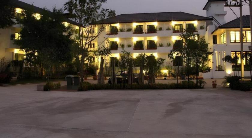 Baan Nan Hotel 外观 照片